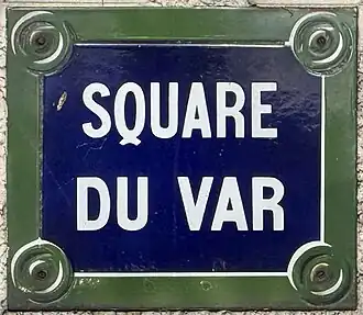 Voir la plaque.