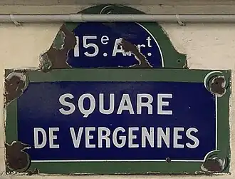 Voir la plaque.