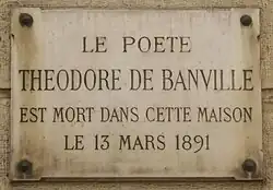Plaque au no&nbsp;10 en hommage à Théodore de Banville.