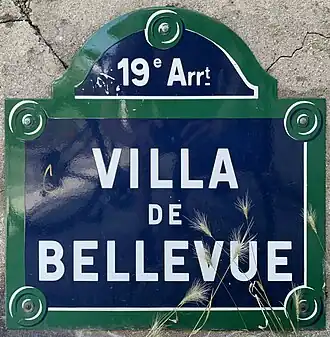 Voir la plaque.