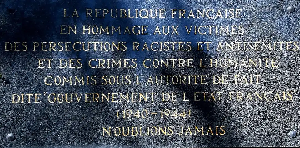 Plaque commémorative dédiée aux victimes des persécutions racistes et antisémites et des crimes contre l'humanité commis sous l'occupation (1993)