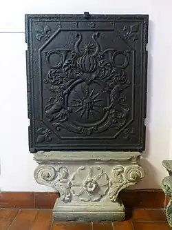 Plaque aux armes de la famille de Dietrich