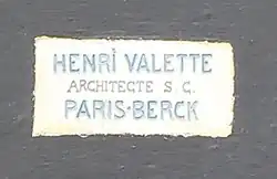 Plaque de l'architecte Henri Valette au Touquet-Paris-Plage.