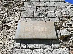 Plaque mémorielle du donjon