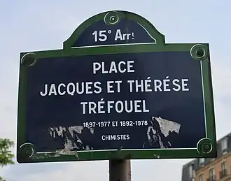 Voir la plaque.