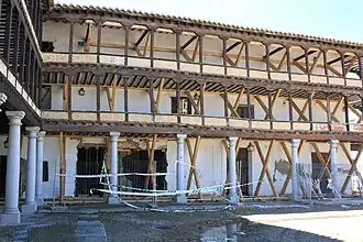 Plaza Mayor, partie menaçant ruine et consolidée en 2013