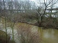 Devant le réservoir de Rötha