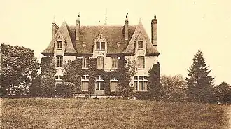 Le château de la Prévotais au début du XXe&nbsp;siècle (carte postale).