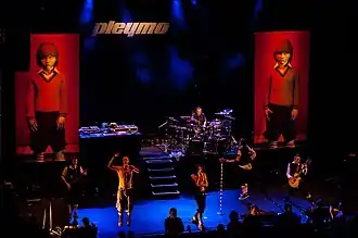 Description de cette image, également commentée ci-après