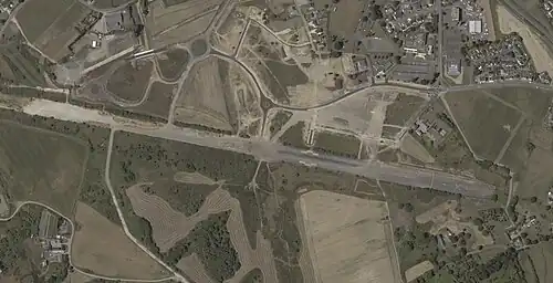Ancien aéroport de Saint-Brieuc Ploufragan en 2011
