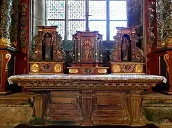 Chapelle Notre-Dame-de-Berven : le retable du maître-autel.