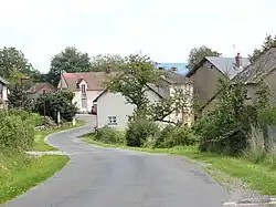 Entrée dans le bourg par le nord via la route de Champrobert.