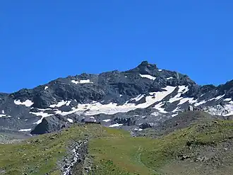 La pointe de Thorens et son glacier depuis la combe de Thorens au nord-ouest.