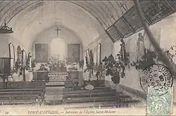 Carte postale de l'intérieur de l'église en 1908.