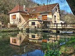 Le moulin sur la Glaie Noire affluent rive gauche du Cusancin.