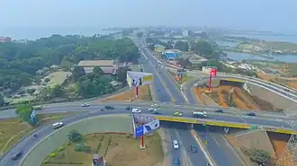 Graffiti d’Almamy Samory Touré sur le pont 8 Novembre