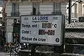 Panneau d'affichage des hauteurs d'eau de la Loire, tête nord du pont George-V.
