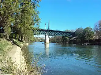 Image illustrative de l’article Pont ferroviaire de Champigny