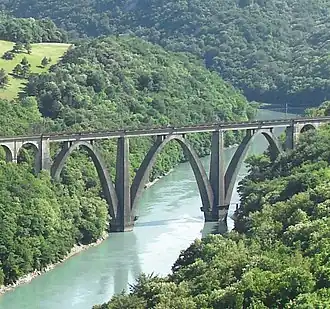 Le viaduc de 1943 vu du fort l'Écluse