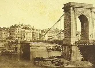 Pont de la Réforme et quai des Ormes en 1851 (photographie de Charles Marville).