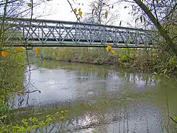 Le pont de Montmacq qui enjambe la vieille Oise
