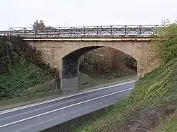 Pont sud sur la rocade RD610 à Bréviandes daté de 1869.