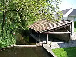 Lavoir sur la Thève.