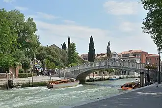 Entrée Ouest des jardins