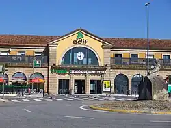 Façade du bâtiment voyageurs.