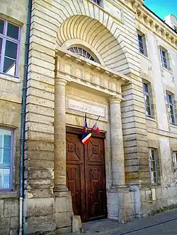 Ancien hôpital des Enfermés.