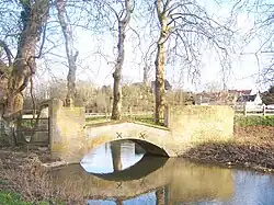 Vue en amont de la Seulles.