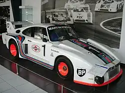 La Porsche 935 de Ickx et Mass, vainqueurs en 1976 (après un premier succès aux 6 Heures de Mugello).
