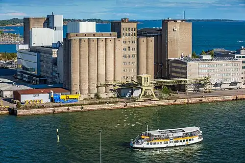 Silo a grain à Hernesaari.