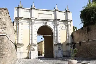 Porte Adriana.