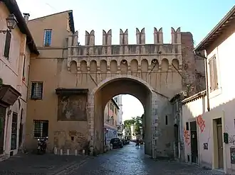 Porta Settimiana.