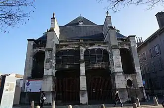 Le portail occidental.