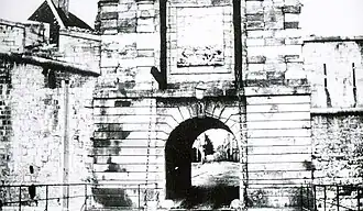 La porte Notre-Dame.