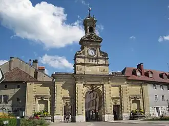Porte Saint-Pierre de Pontarlier (XVIIIe siècle).