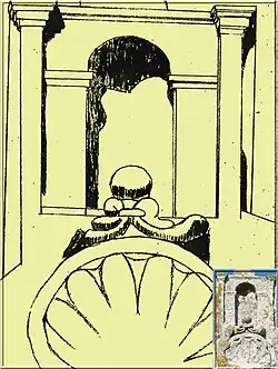 Porte soutenue par une coquille Saint-Jacques.