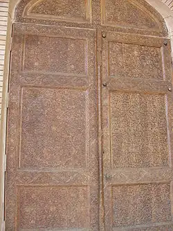 Porte en bois sculpté. Tachkent.