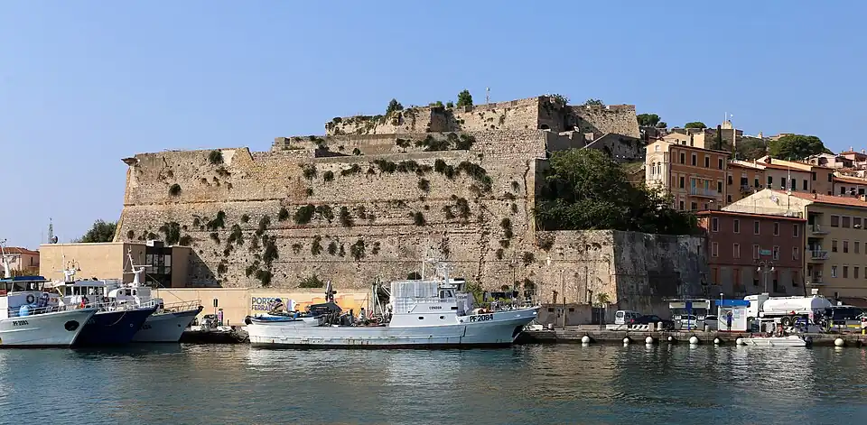 Le fort Falcone vu de la mer.