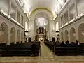 Intérieur de la nef centrale.