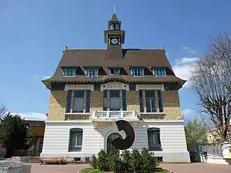 Ancienne Poste, aujourd'hui CMP.