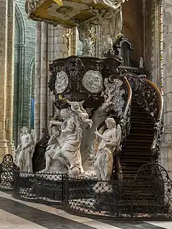 Chaire de Laurent Delvaux dans la cathédrale Saint-Bavon