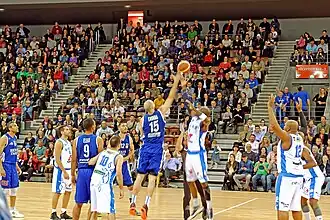 Premier match de basket-ball de l'Étendard de Brest le 25 avril 2015.