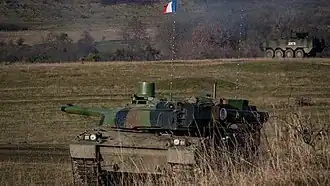 Char Leclerc et Piranha V à Cincu.