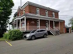 Presbytère de Sainte-Thècle.