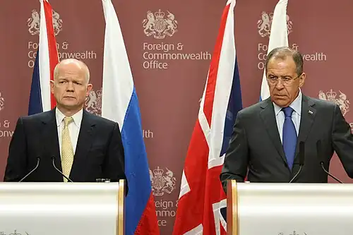 Conférence de presse avec William Hague (2011).