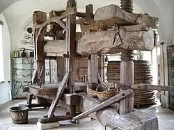 Pressoir à vin, origine "Château Pommard".