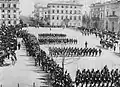 Parade militaire Piazza dell'Indipendenza à Rome lors du mariage du prince de Naples Victor-Emmanuel et d'Hélène de Monténégro, octobre 1896.